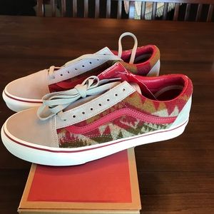 Vans Old Skool All Nations Skate Jam in men’s 10